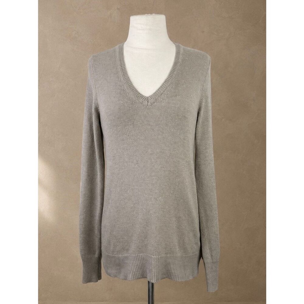 GAP sweater Sz M long sleeves v-neck tan